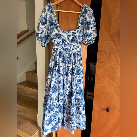 Abercrombie & Fitch Dresses & Skirts - Abercrombie & Fitch Blue Floral Emerson Puff Sleeve Midi